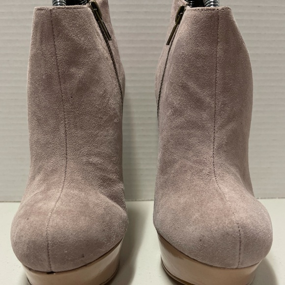 Steve Madden Bootie Size 7.5 - Picture 6 of 7